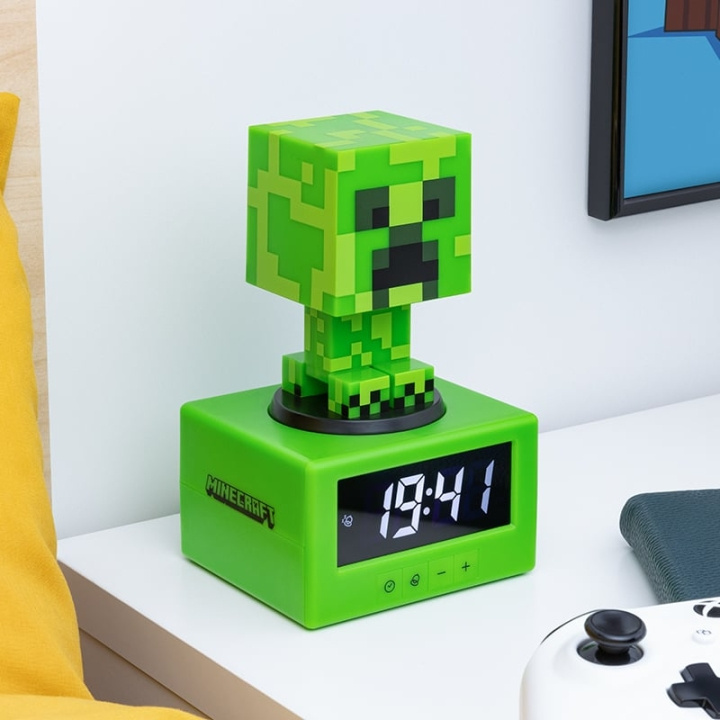 Paladone Minecraft - Creeper-kuvakkeinen herätyskello ryhmässä KOTI, TALOUS JA PUUTARHA / Kellot ja laskimet / Herätyskellot @ TP E-commerce Nordic AB (D41340)