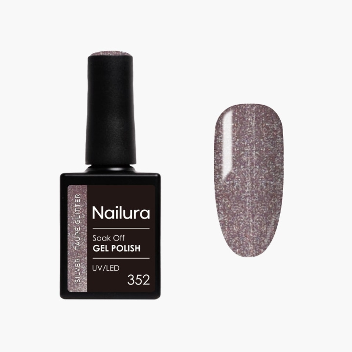 Nailura Gel Polish 352 – Silver Taupe Glitter – 10 ml ryhmässä KAUNEUS JA TERVEYS / Manikyyri/Pedikyyri / Kynsilakka @ TP E-commerce Nordic AB (D41585)