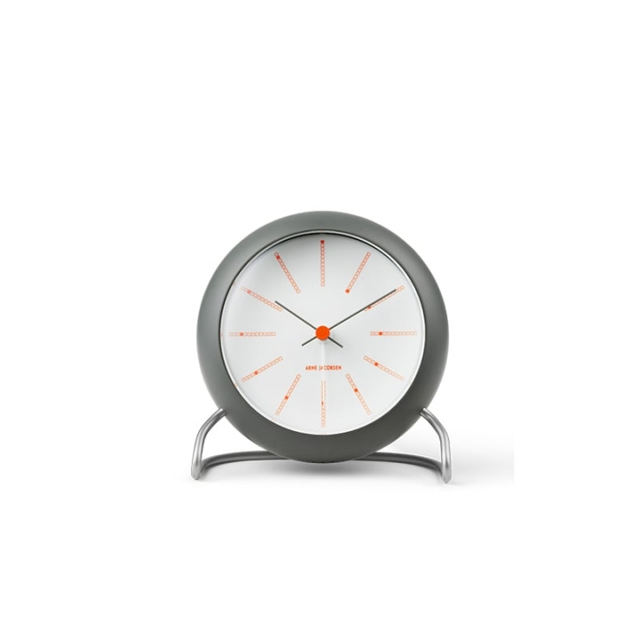 Arne Jacobsen Clocks Arne Jacobsen – Bankers-pöytäkello – Ø11 cm – tummanharmaa ryhmässä KOTI, TALOUS JA PUUTARHA / Kellot ja laskimet / Herätyskellot @ TP E-commerce Nordic AB (D42308)