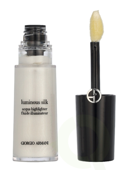 Armani Luminous Silk Acqua Highlighter 12 ml ryhmässä KAUNEUS JA TERVEYS / Meikit / Meikit Kasvot / Contour/Highlight @ TP E-commerce Nordic AB (D45060)