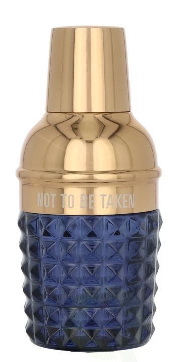 Pepe Jeans Celebrate For Him Edp Spray 50 ml ryhmässä KAUNEUS JA TERVEYS / Tuoksut & Parfyymit / Parfyymit / Miesten Tuoksut @ TP E-commerce Nordic AB (D45118)