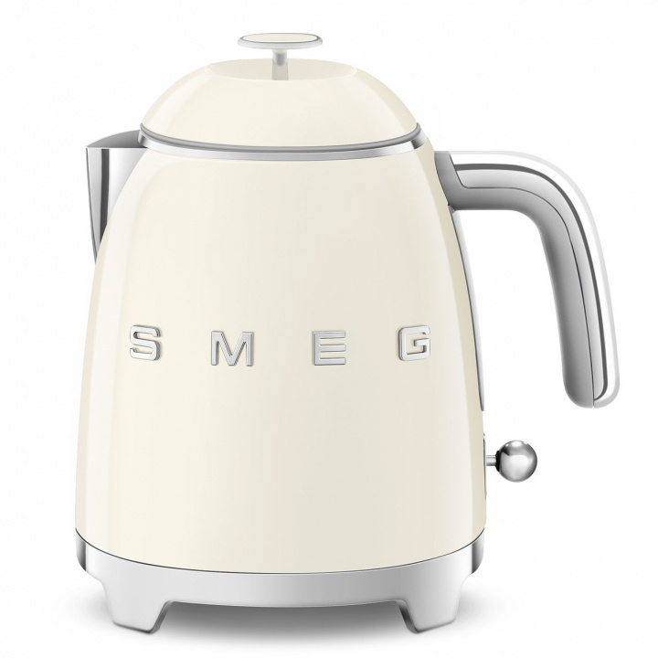 SMEG Vattenkokare KLF05CREU Smeg ryhmässä KOTI, TALOUS JA PUUTARHA / Kodinkoneet / Vesi ja mehu / Vedenkeitin @ TP E-commerce Nordic AB (D45390)