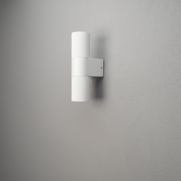 Konstsmide Vägglampa Temi upp/ner GU10 vit Konstsmide ryhmässä KODINELEKTRONIIKKA / Valaistus / Seinälamput @ TP E-commerce Nordic AB (D46019)