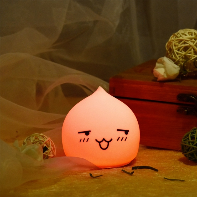 Vesi pisara valo LED, valaisee 7 eri väriä Vesi pisara valo LED, valaisee 7 eri väriä