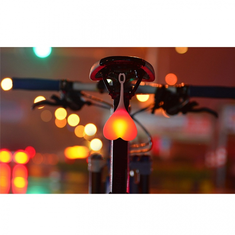 Bike Ballin auto- ja pyörävalo, joka takaa paremman turvallisuuden ja huumorin Bike Ballin auto- ja pyörävalo, joka takaa paremman turvallisuuden ja huumorin