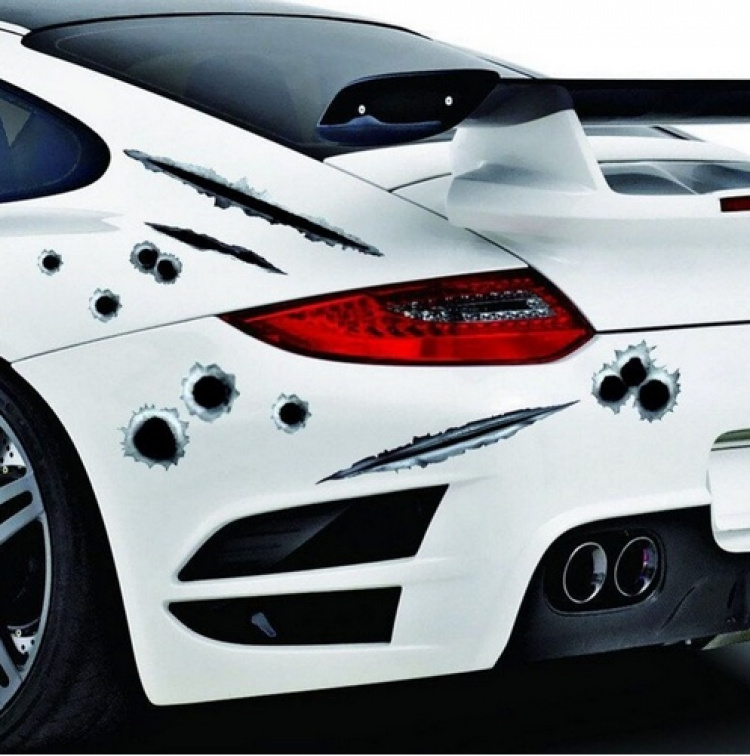 Kovat tarrat autoon/moottoripyörään - Luodinreikä ja kynsien jäljet Kovat tarrat autoon/moottoripyörään - Luodinreikä ja kynsien jäljet