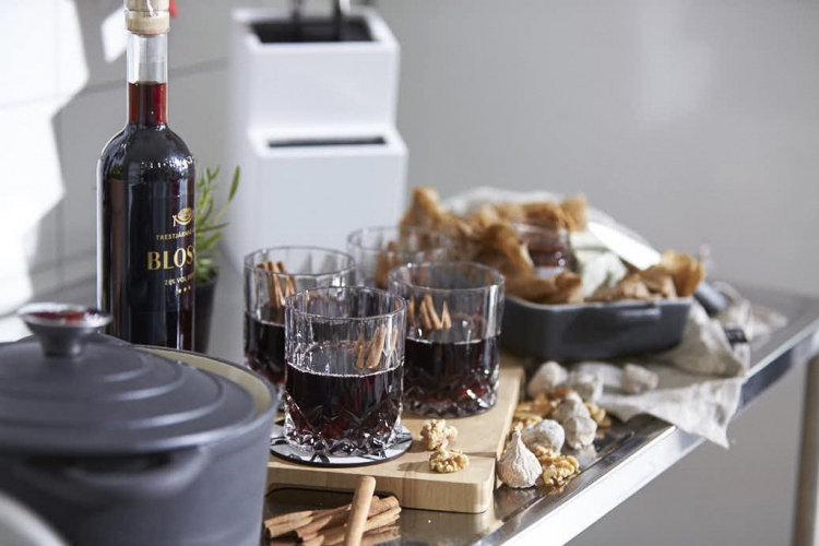 Orrefors Jernverk gjutjärnsgryta, 2,8 liter, svart Orrefors Jernverk gjutjärnsgryta, 2,8 liter, svart