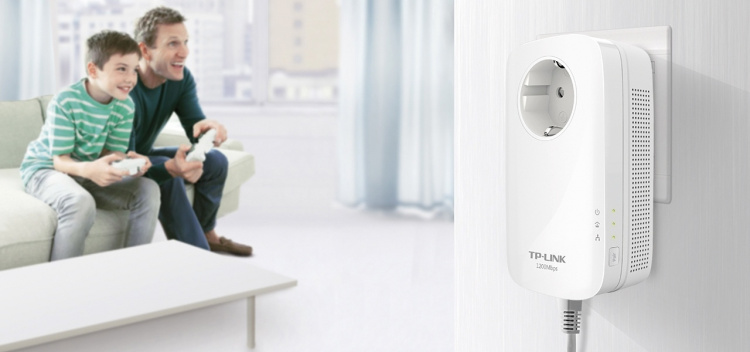 TP-Link AV1200 Gigabite Passthrough Powerline Starter Kit