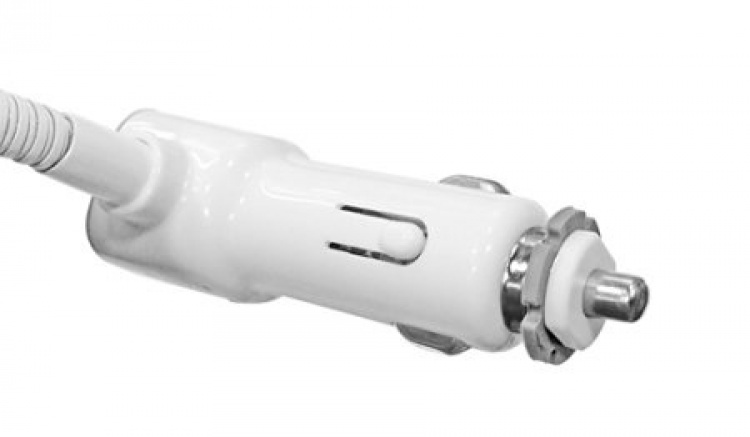 FM-lähetin Bluetooth handsfree-ominaisuudella ja autolaturilla (kultainen) FM-lähetin Bluetooth handsfree-ominaisuudella ja autolaturilla (kultainen)