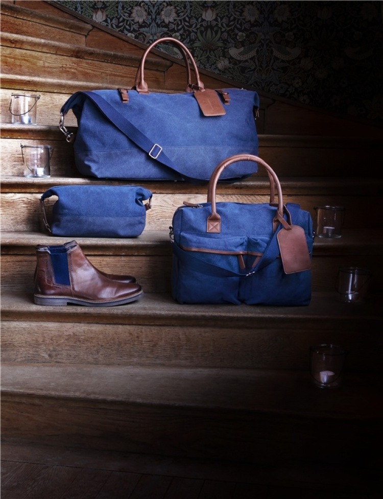 Lord Nelson, kankainen kuriirilaukku, laivastonsininen Lord Nelson, kankainen kuriirilaukku, laivastonsininen