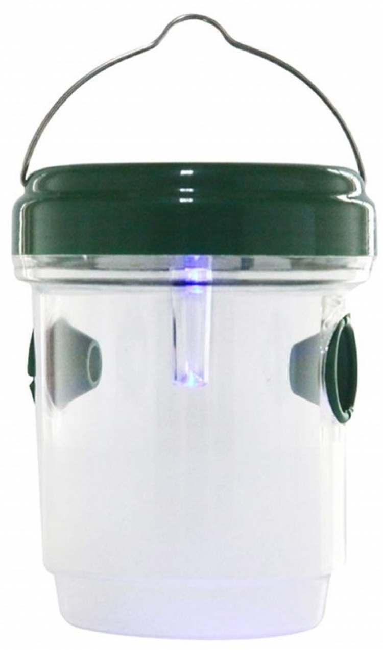 Aurinkoenergialla toimiva hyönteisloukku Aurinkoenergialla toimiva hyönteisloukku