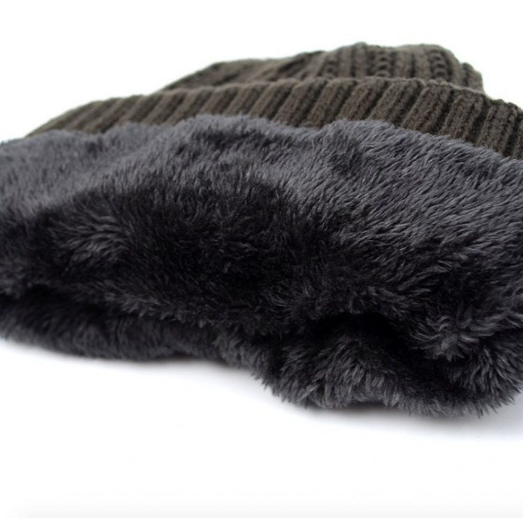 Pipo vuorilla, Harmaa