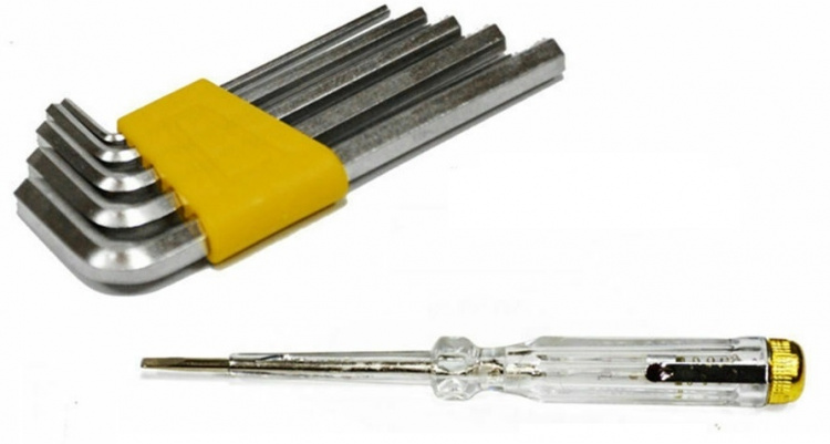 Pieni työkalulaatikko 11 työkalulla Pieni työkalulaatikko 11 työkalulla