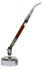 Pinsetti jousituksella jalokivikauppiaalle Pinsetti jousituksella jalokivikauppiaalle