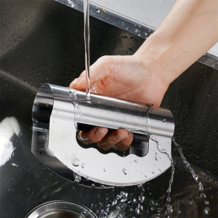 Vihannesleikkuri ruostumattomasta teräksestä