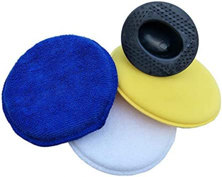 Autonhoitosetti kiillotukseen, vahaukseen ja pesuun