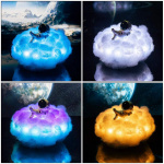 Yövalo - Pörröinen pilvi ja astronautti Yövalo - Pörröinen pilvi ja astronautti