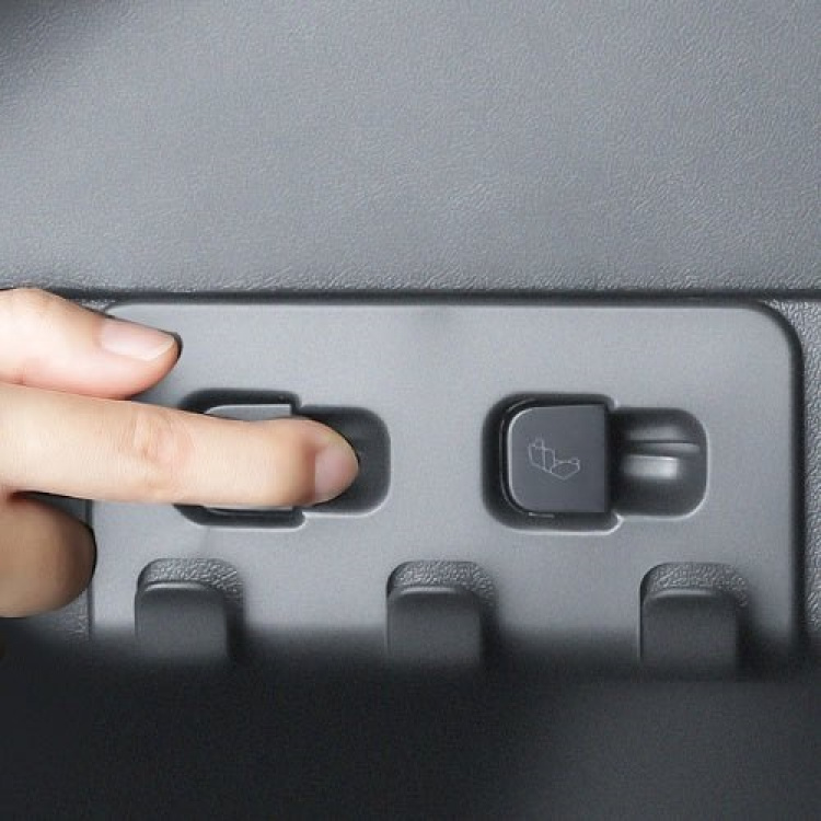 Matkatavarakoukut Tesla Model Y:hen