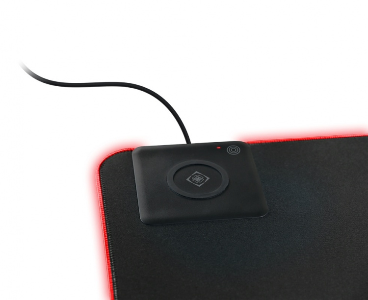 DELTACO GAMING RGB-hiirimatto, langaton pikalataus, 900x400x4mm