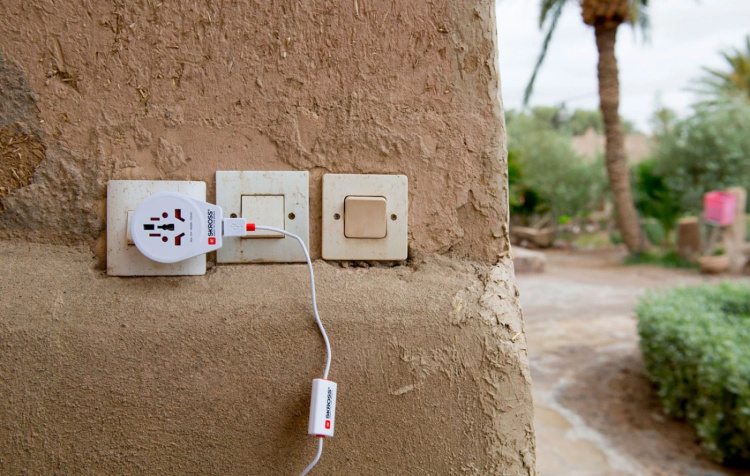 SKROSS World to Europe -sovitin, integroitu USB-portti