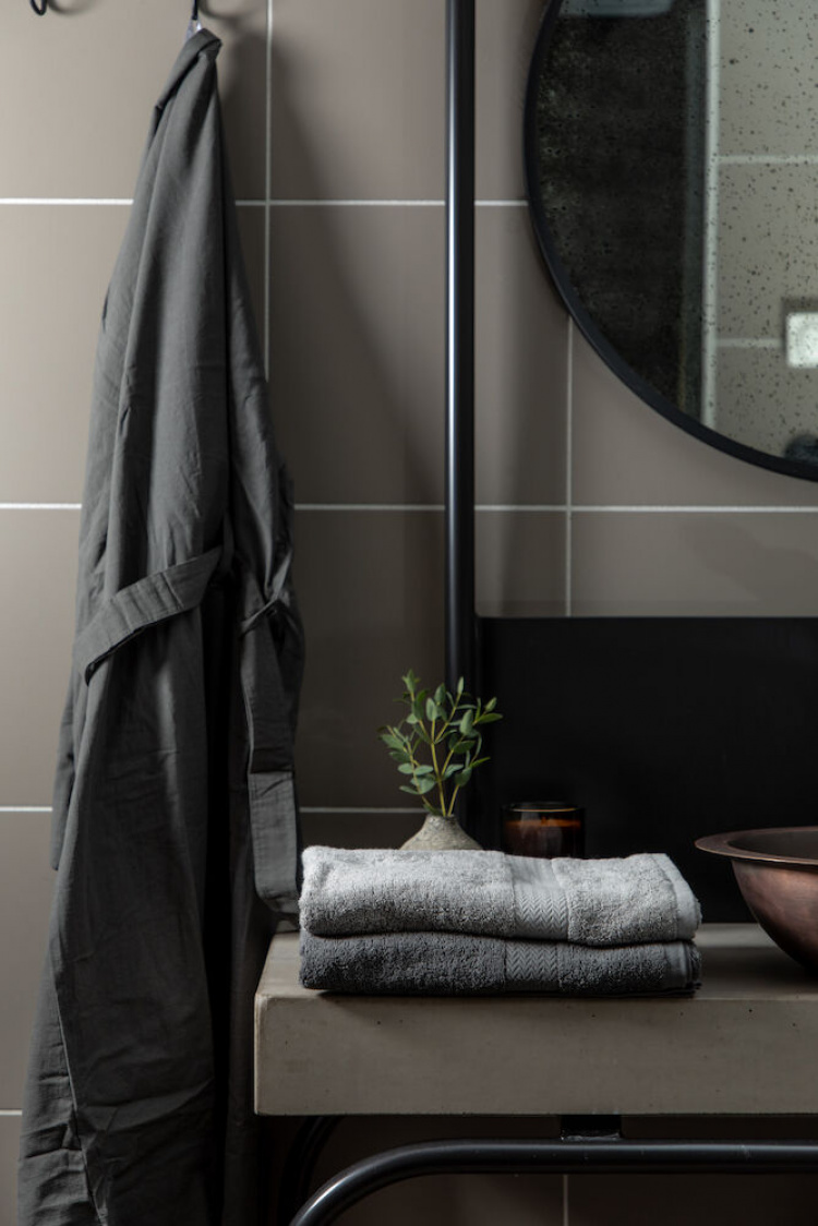 Queen Anne Frotté 420g, 30x50 cm, Svart