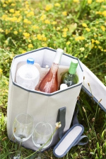 Outfit 20L kylmälaukku, jossa on käytännöllinen istuinosa