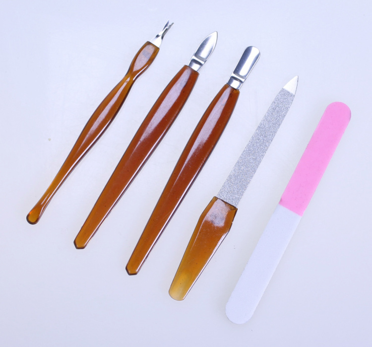 Wellys Manikyyrisetti 18 palaa, violetti