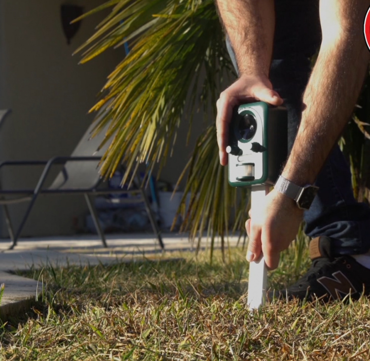 Genius Ideas Universell Solcellsdriven skadedjursbekämpare, Grön