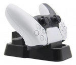 Kaksinkertainen latausasema Playstation 5 -ohjaimille