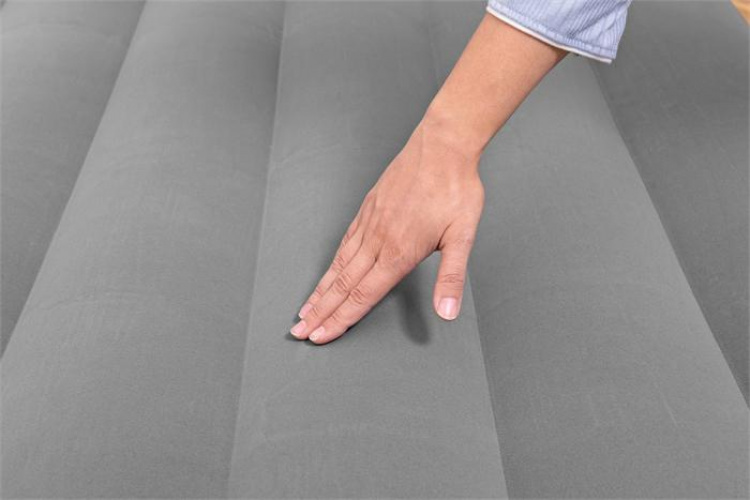 Bestway Tritech ilmapatja Queen, sisäänrakennetulla pumpulla 203cmx152cmx46cm