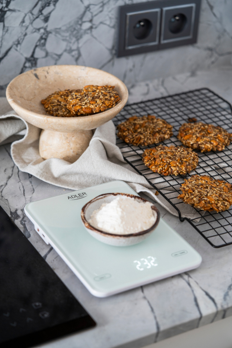 Adler AD 3177w Keittiövaaka 10kg, USB-lataus, valkoinen Adler AD 3177w Keittiövaaka 10kg, USB-lataus, valkoinen