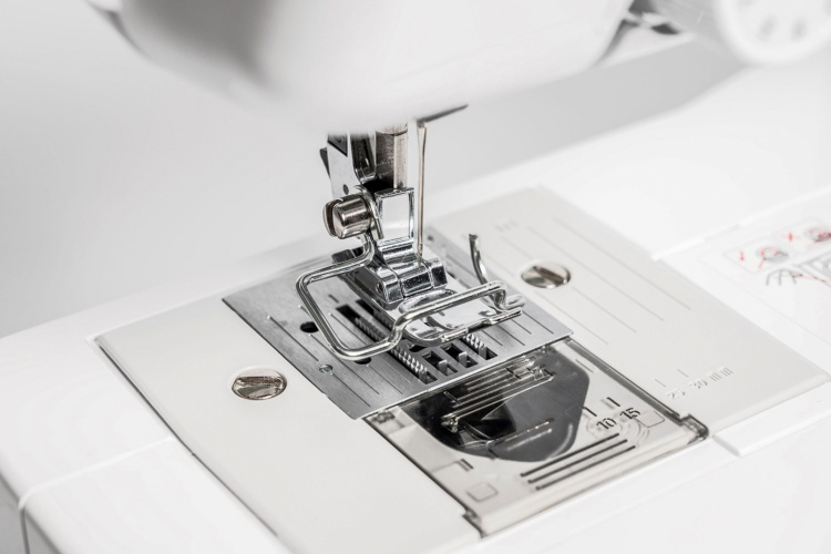 Brother LW14 Beginner-friendly sewing machine
