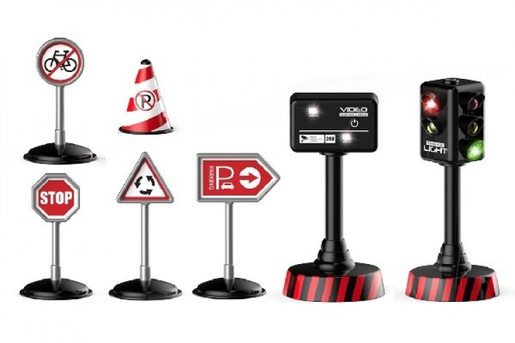 Crazon radiostyrd lastbil med släp och skyltar, skala 1:16, 2,4GHz