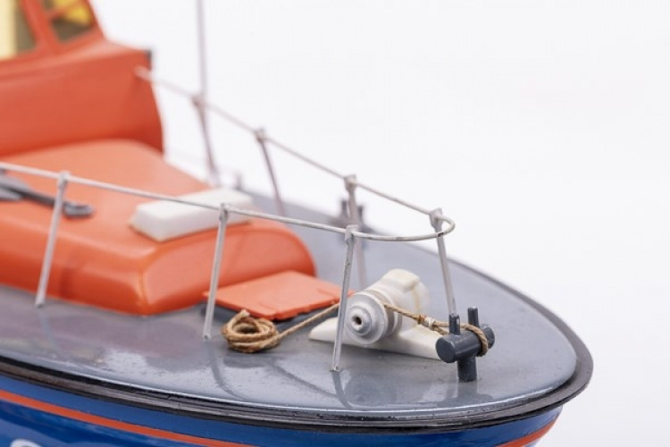 1:40 RNLI Waveny Lifeboat -Plastic hull 1:40 RNLI Waveny Lifeboat -Plastic hull