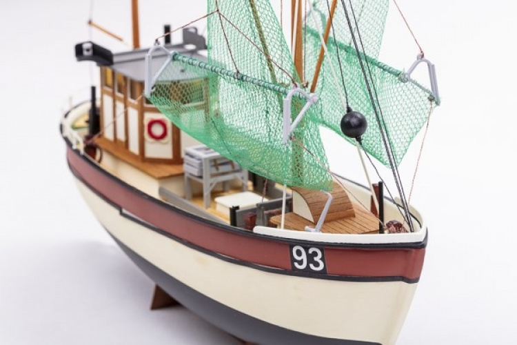 1:60 Rainbow - Plastic hull 1:60 Rainbow - Plastic hull