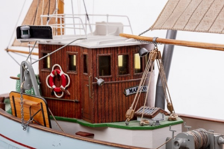 1:33 Mary Ann - wooden hull 1:33 Mary Ann - wooden hull