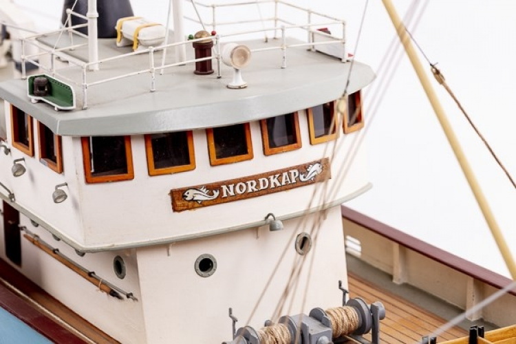 1:50 Nordkap - wooden hull