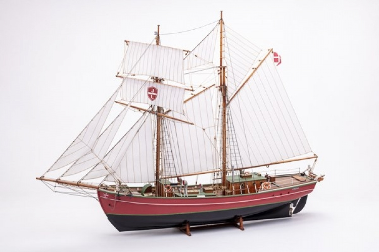 1:50 Lilla Dan -Wooden hull