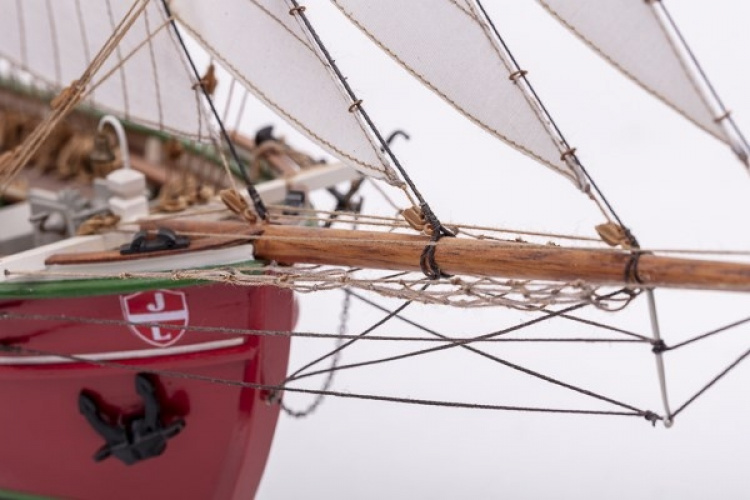 1:50 Lilla Dan -Wooden hull