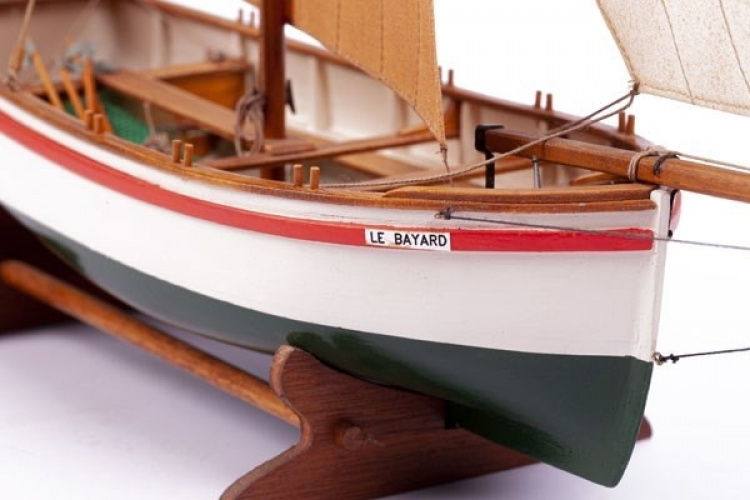 1:30 LE BAYARD - Wooden hull 1:30 LE BAYARD - Wooden hull