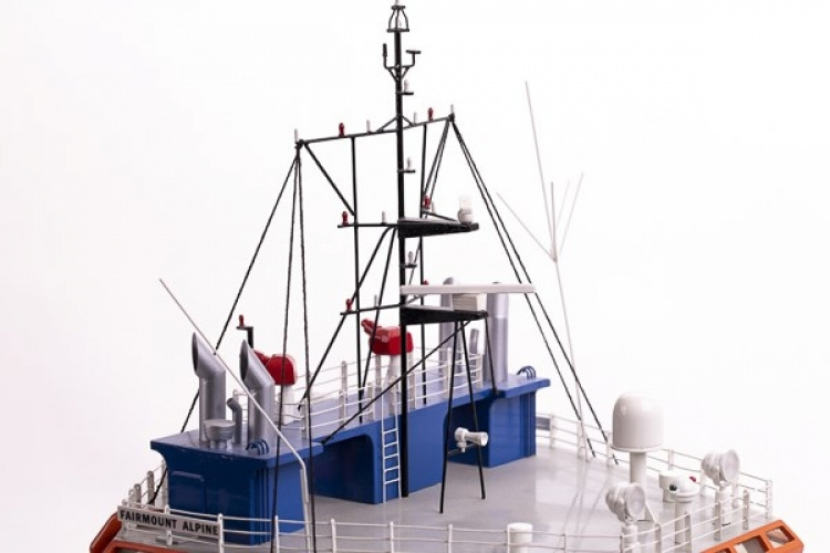 1:75 - Fairmount Alpine -Wooden hull 1:75 - Fairmount Alpine -Wooden hull