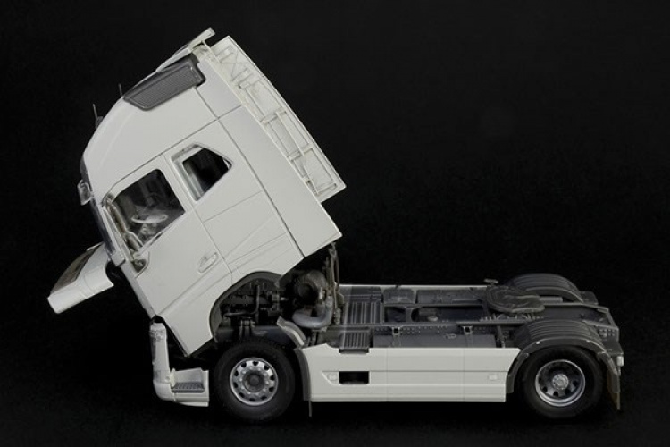 Italeri 1:24 Volvo FH4 Globetrotter XL