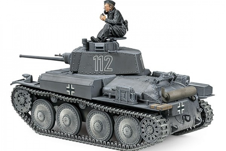 Tamiya 1:35 German Tank Panzerkampfwagen 38(t) Ausf.E/F