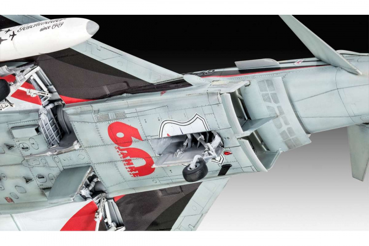 Revell 1:48 Eurofighter Typhoon \'BARON SPIRIT