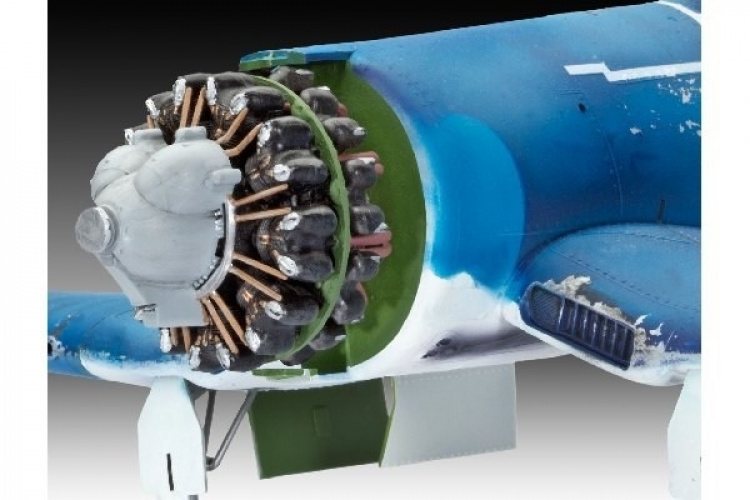 Revell Vought F4U-1A CORSAIR