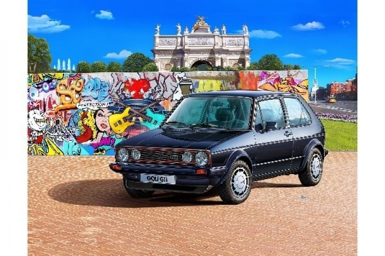 Revell \'35 Years VW Golf GTI Pirelli