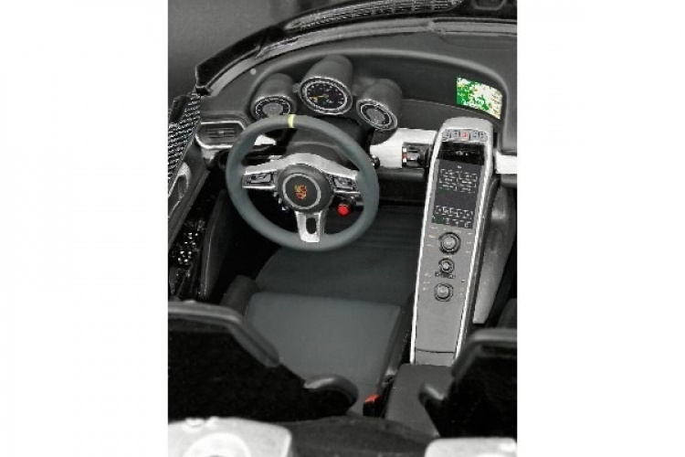 Revell Porsche 918 Spyder