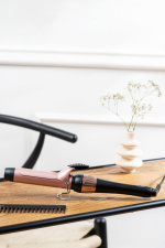 Adler AD 2118 Kihartimaraudat 32 mm ja lämpötilan säätölaite Adler AD 2118 Kihartimaraudat 32 mm ja lämpötilan säätölaite