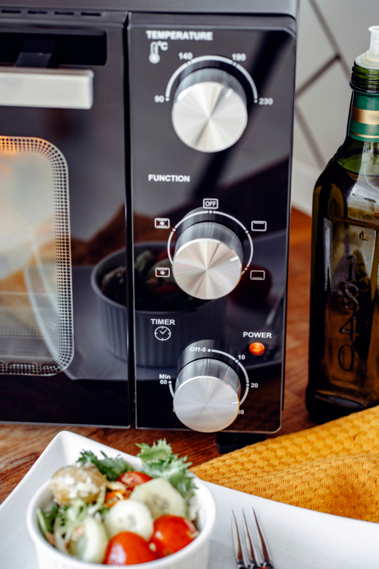 Adler AD 6024 Mini-uuni 22L, musta Adler AD 6024 Mini-uuni 22L, musta