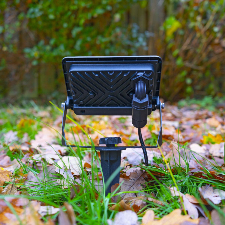 Nedis Smartlife Outdoor Light | 1600 lm | Wi-Fi | 20 W | Lämpimästä kylmään valkoiseen / RGB | 2700 - 6500 K | Alumiini | Android™ / IOS